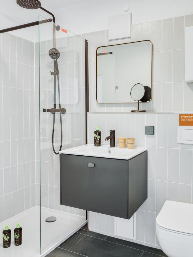 Limehome Wolfsburg Porschestrasse Bagian luar foto